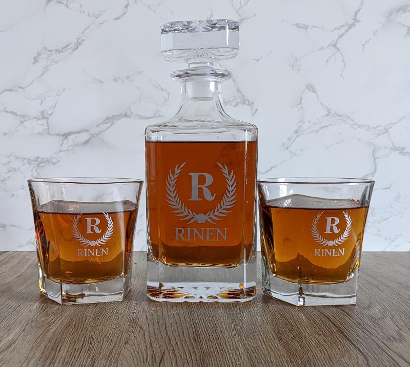 
Personalized Decanter Set, Spouse Gift, Groomsmen Gifts, Father of the Bride Gifts, Father of the Groom Gifts, Anniversary Gift, Unity Ceremony