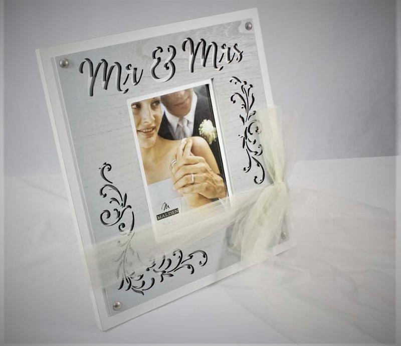 
Picture Frame – Etched Gray and White Mr. & Mrs. Malden 5” X 7” Frame